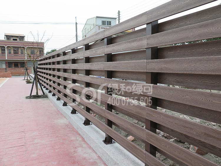 碳化木护栏