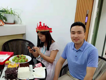 绿和塑木员工小小生日会