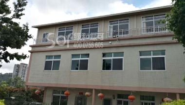 深圳平湖泽申海花园小区塑木木屋