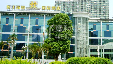 广东深圳恒丰海悦国际大酒店绿可木长城板