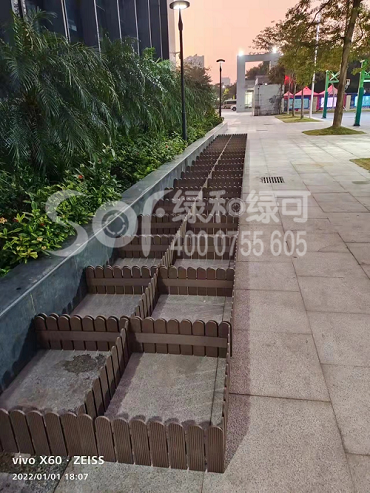 深圳市建文外国语学校塑木花箱